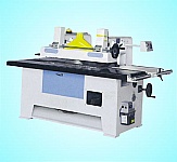 黑龍江下鋸式自動(dòng)進(jìn)料木工圓鋸機